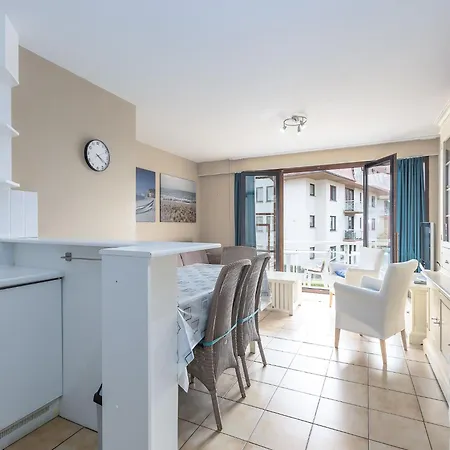 Sunny Park Apartment, Cleaning Included * Middelkerke