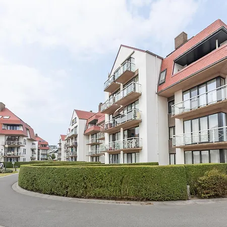 Apartment Spacious With View, Cleaning Included *